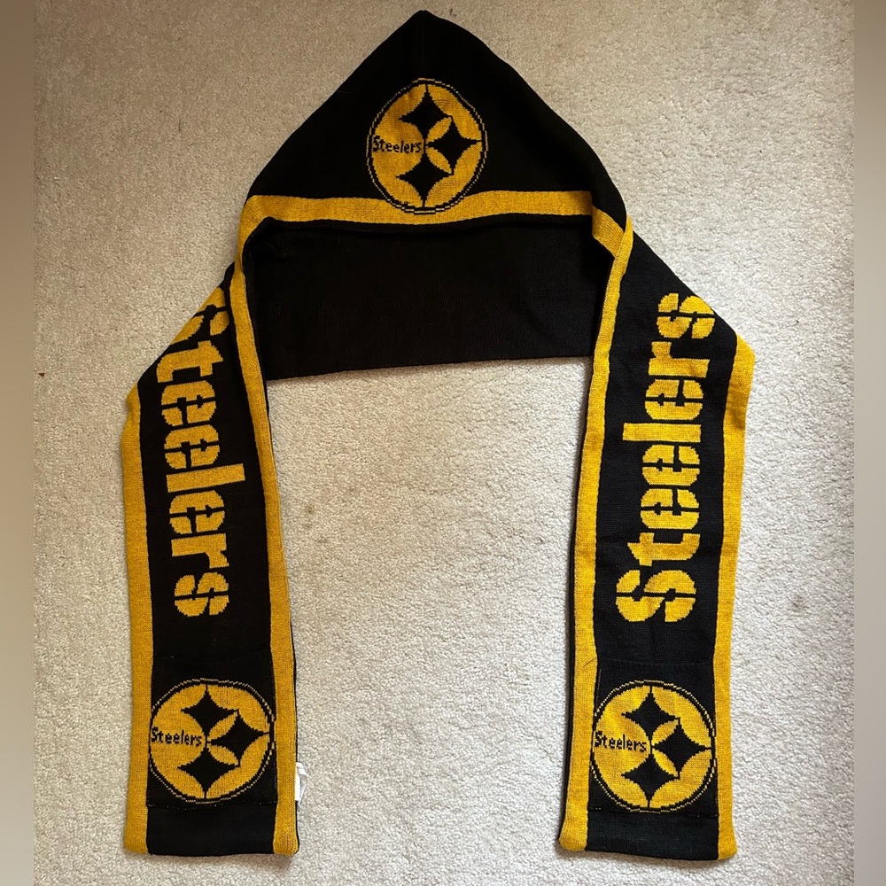 Pittsburgh Steelers Hat and Scarf Combo